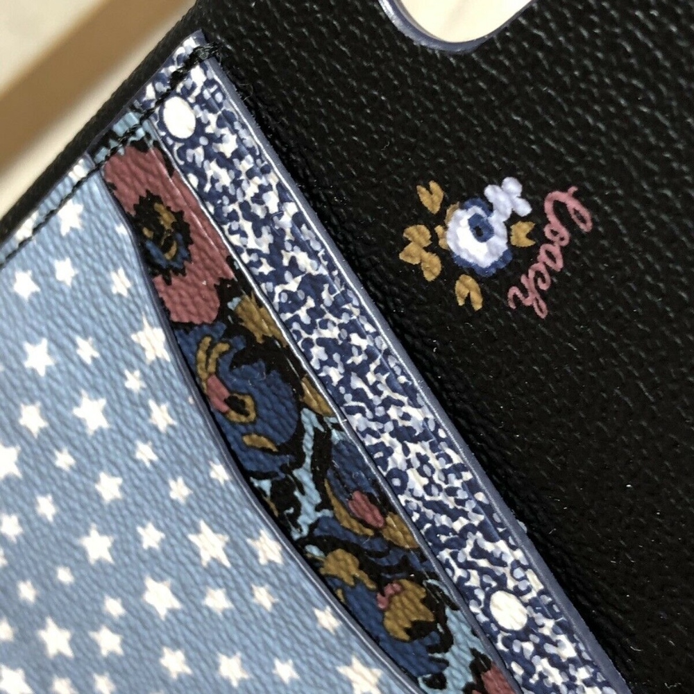 Coach iPhone XR Case With Three credit card slots - Picture 7 of 7